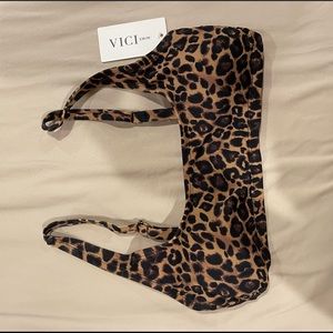 Vici size M Leopard bathing suit top